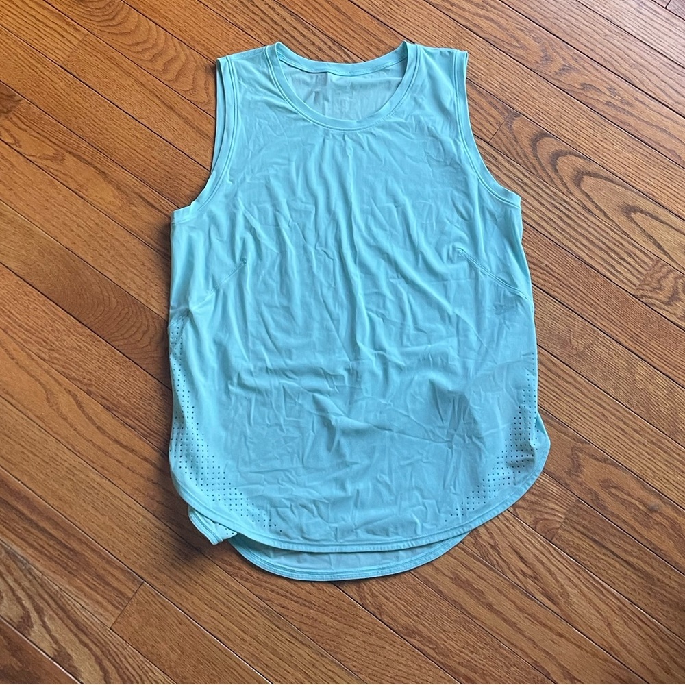 Lululemon tank top